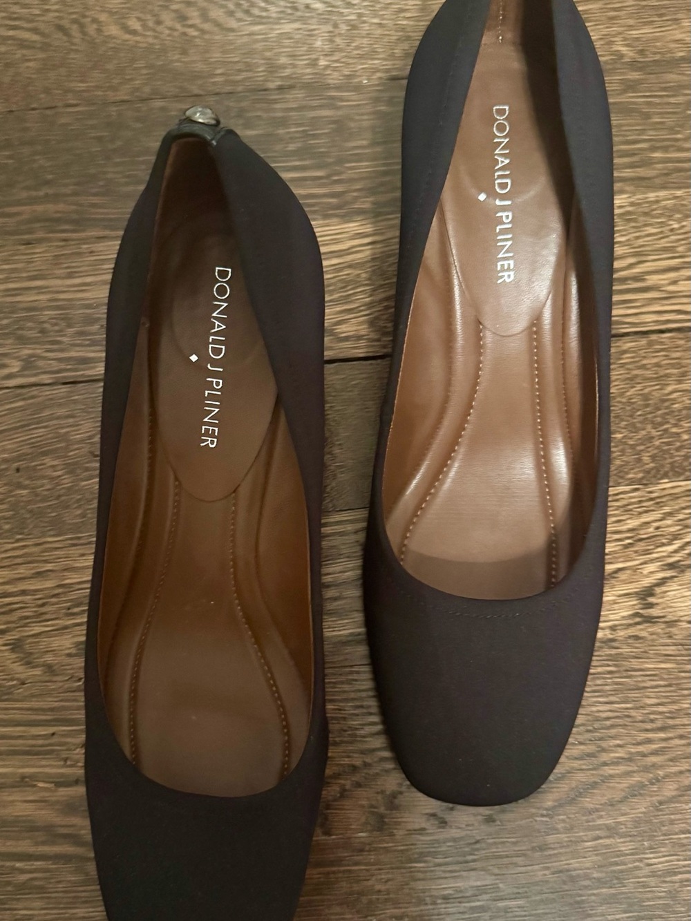 Donald J. Pliner Black Mid Block Heel Pump - Picture 3 of 8